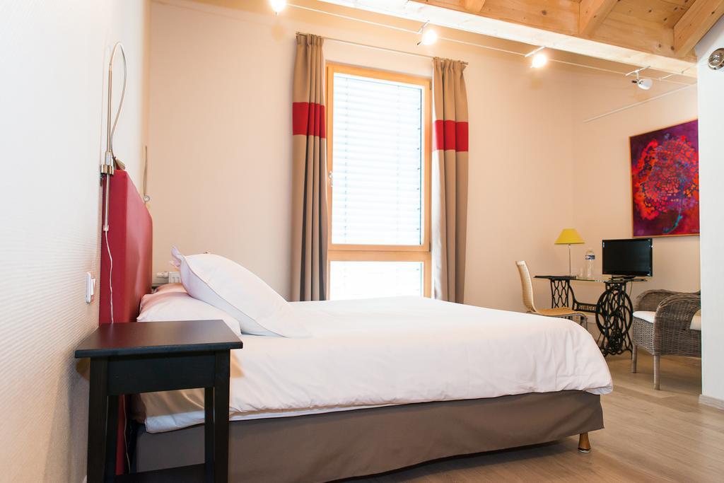 Ame De La Terre Bed & Breakfast Ruffey-lès-Échirey Ruang foto